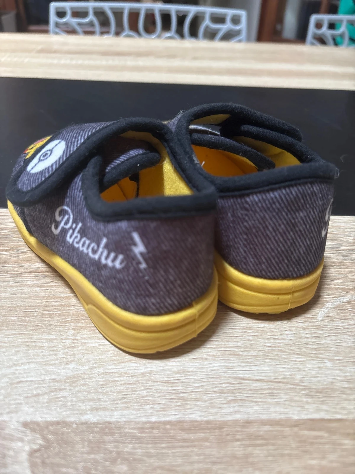 Chaussons Pikachu pointure 24 Pokémon – photo 3